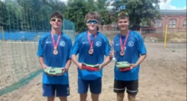 Brąz wywalczony na piasku! Siatkarze Kaspra w czołów&hellip;