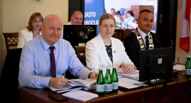 Prezydent Arkadiusz Fajok z wotum zaufania i absolut&hellip;