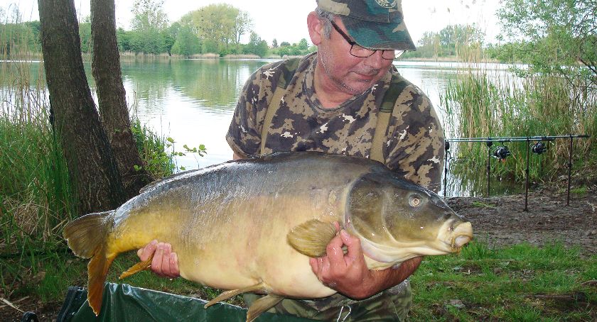 Nagroda miesiąca 9/2020 - karp 23,40 kg (105 cm)