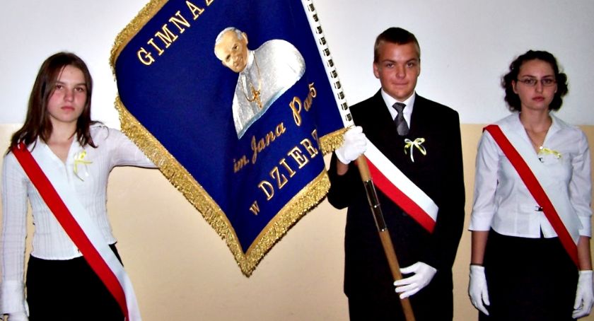 Nasze ślady JP2 - nadanie imienia G Dzierzążnia, październik 2005 rok