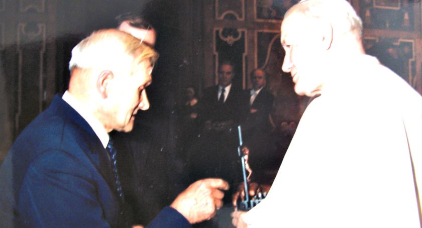 Nasze ślady JP2 - płońszczanin z prezentem dla Karola Wojtyły
