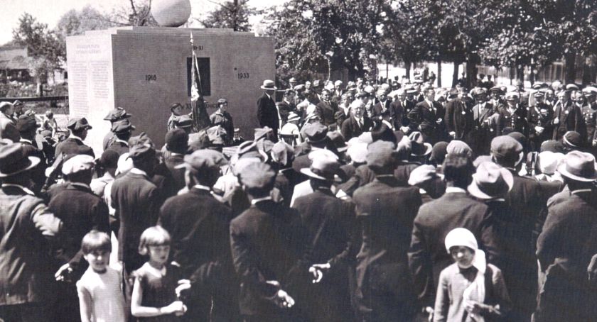Upamiętnienie walczących o niepodległość w latach 1914-1921 - apel ratusza