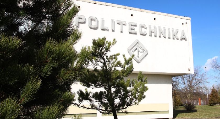 Politechnika z bezpłatnymi kursami dla maturzystów - matematyka i fizyka