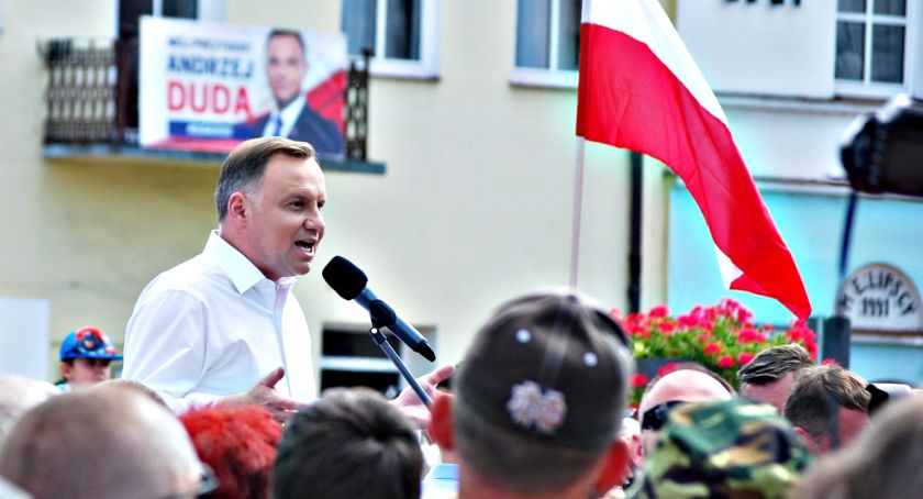 Prezydent Andrzej Duda wiecował w płońskim rynku