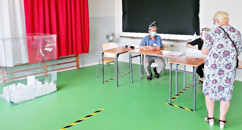 Zobacz frekwencję w całym powiecie płońskim na godzinę 17! Najlepsza w gminie Joniec - 50,58%!