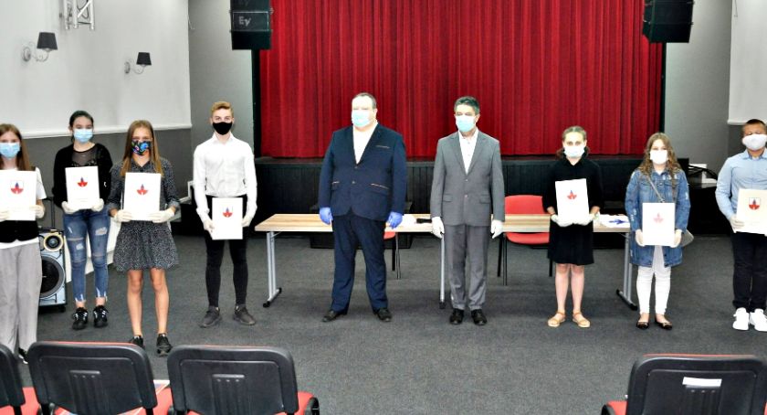Najlepsi uczniowie nagrodzeni