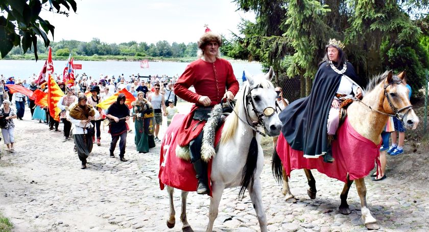 Jagiełło ze świtą zawita jednak do Czerwińska, czyli średniowieczny weekend nad Wisłą