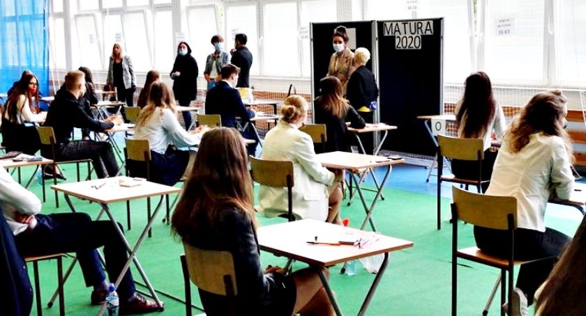 Matura 2020 - u nad zdawalność (77,5 procent) lepsza niż w skali kraju