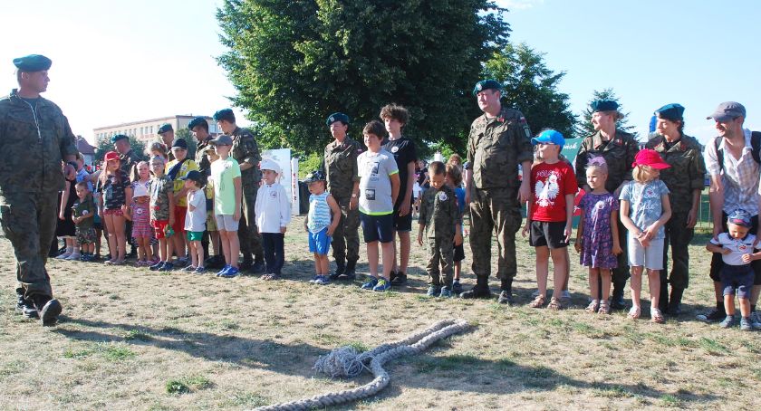 Strzelcy dla najmłodszych, czyli żywa lekcja historii i patriotyzmu połączona z zabawą