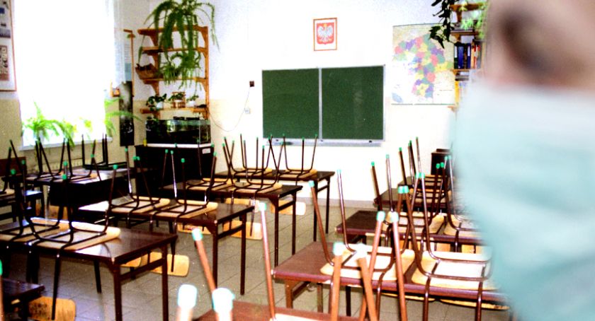 No i stało się - zdalna nauka w siedmiu klasach ZS 1 Płońsk i dwóch w SP 3 Płońsk