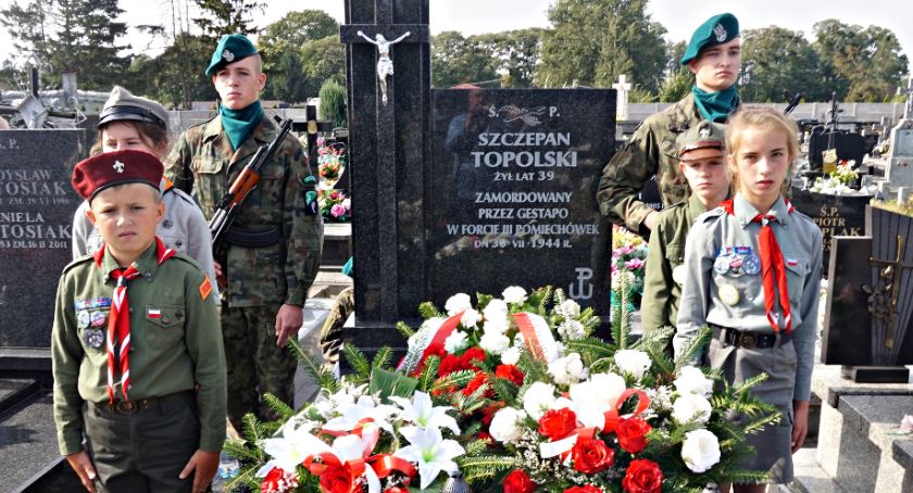Pamięć o pomordowanych - tożsamością potomnych, czyli odrestaurowana mogiła Szczepana Topolskiego