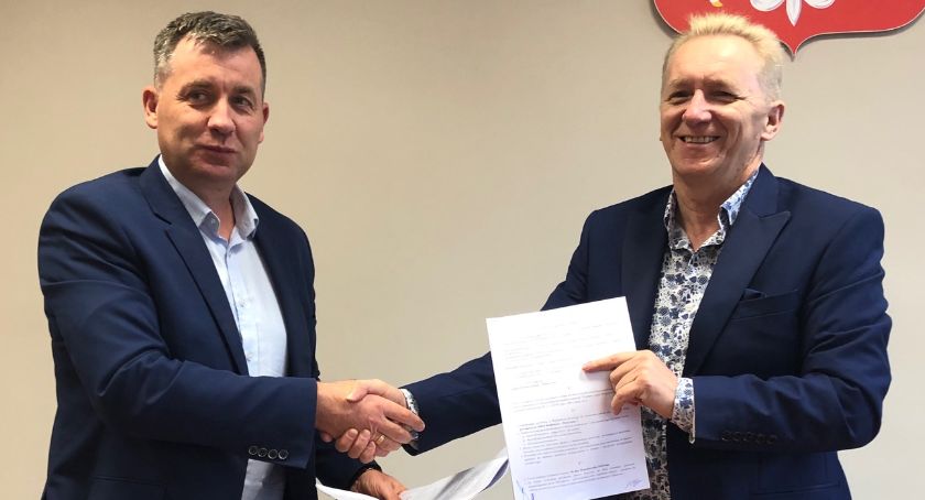 Umowa na remont drogi Kadłubowo - Dzierzążnia podpisana