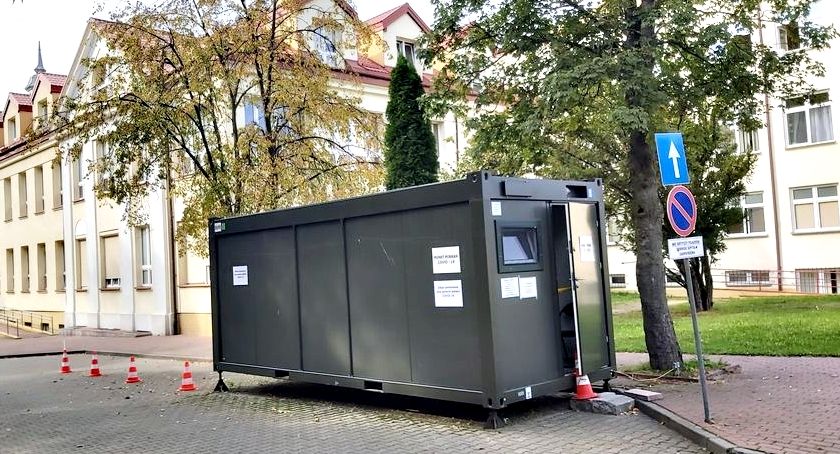 Wydłużone godziny pracy przyszpitalnego punktu pobrań próbek na COVID - 19