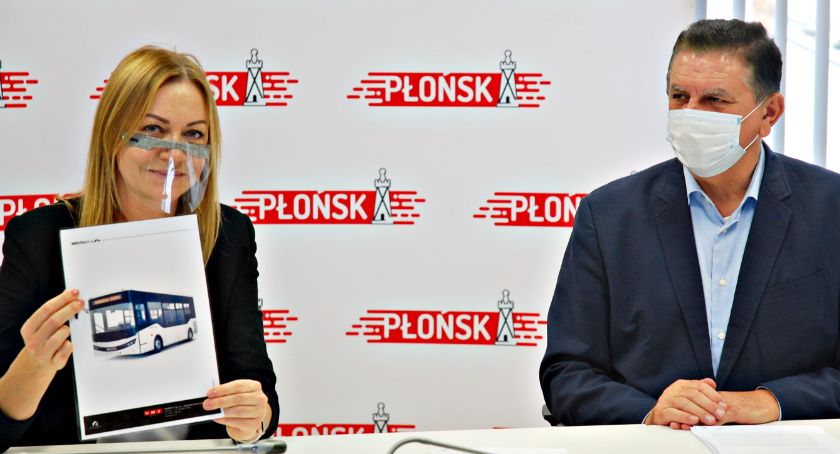 Umowa na drugi miejski autobus podpisana