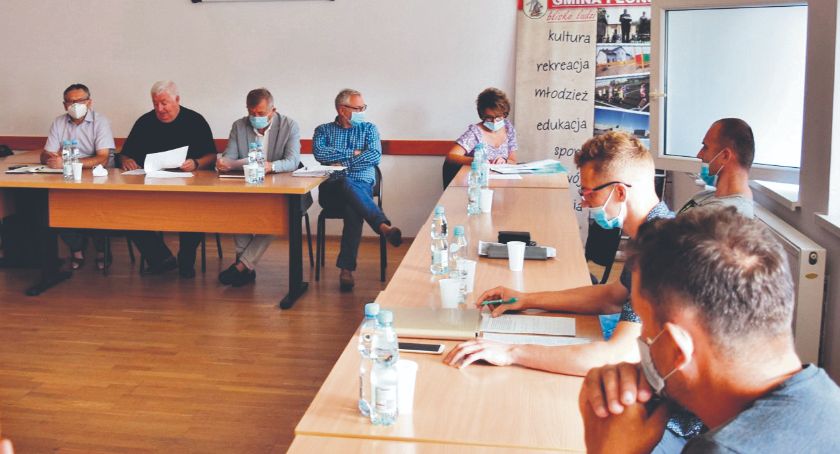 Mieszkaniec Ilinka punktuje władze gminy w sprawie budowy stacji paliw