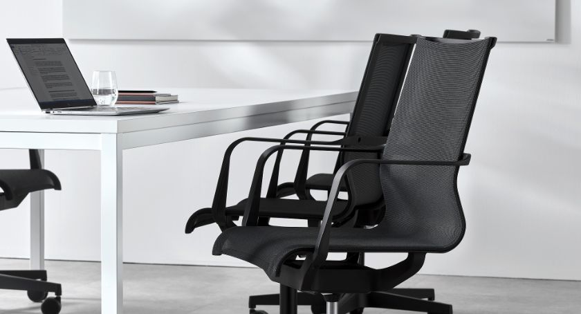 Call center – jaki fotel biurowy sprawdzi się w takich miejscach?