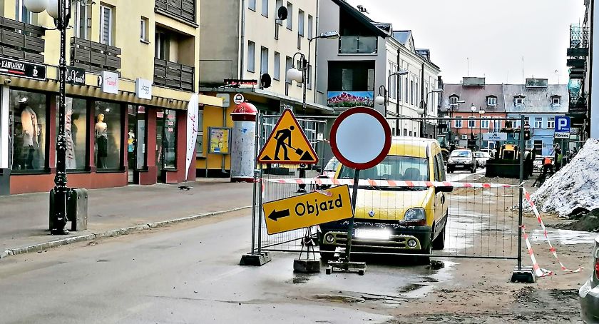 Ratusz o objazdach w centrum Płońska