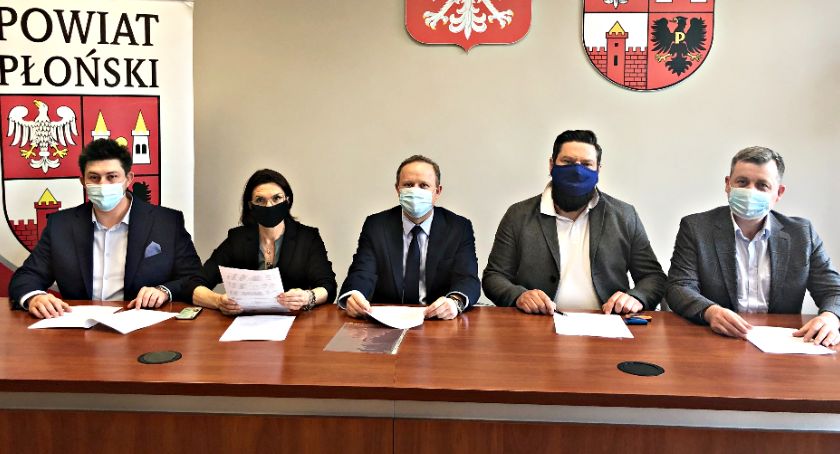 Podpisano umowę na remont 9 odcinków powiatowych dróg