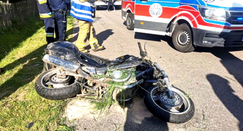 Motocyklista zabrany lotniczym pogotowiem