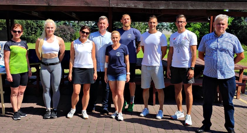 Mistrzowie sportu zaproszeni na śniadanie