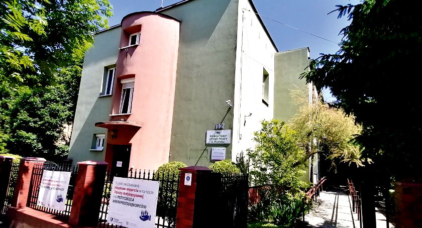 O nagrodach w PUP-ie podczas obrad rady powiatu
