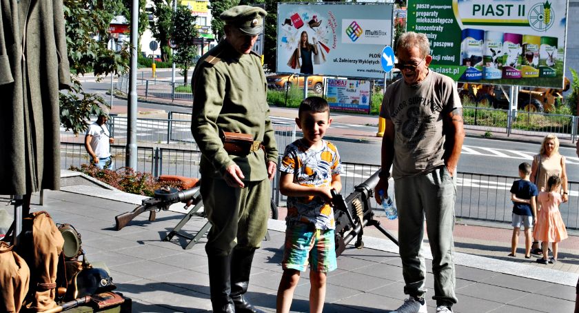 Historia dostępna na spacerze, czyli ciekawa inicjatywa płońskich Strzelców i MCK