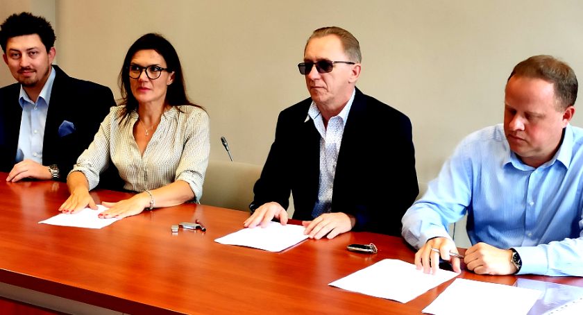 Podpisano umowę na przebudowę części drogi Bożewo-Szapsk