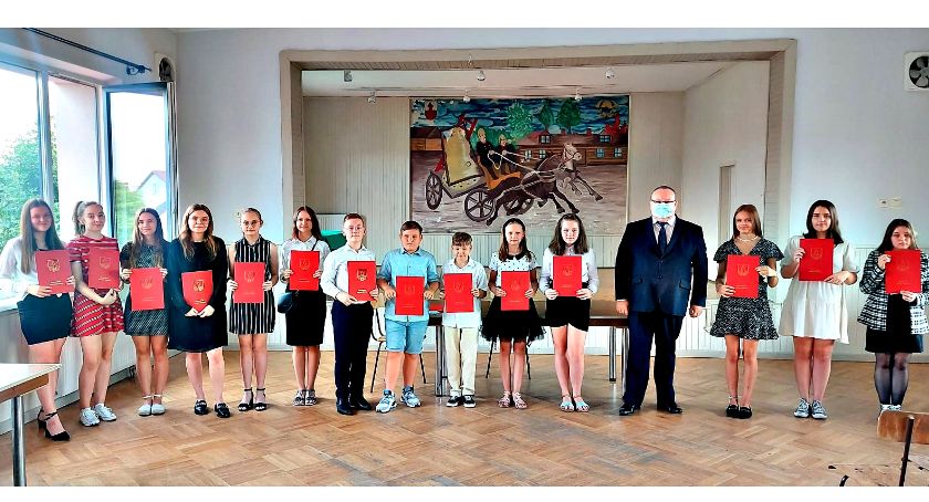 18 stypendiów dla uczniów w Raciążu