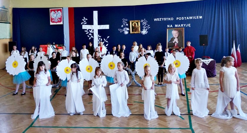 Odnowienie sztandaru SP Siedlin w przededniu beatyfikacji patrona