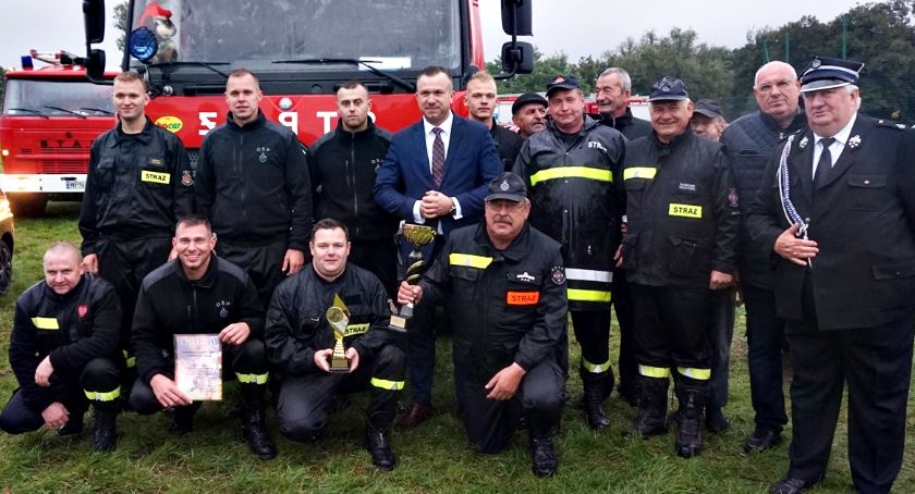 OSP Nowe Wrońska wygrała zawody strażackie jednostek z gmin Płońsk i Załuski