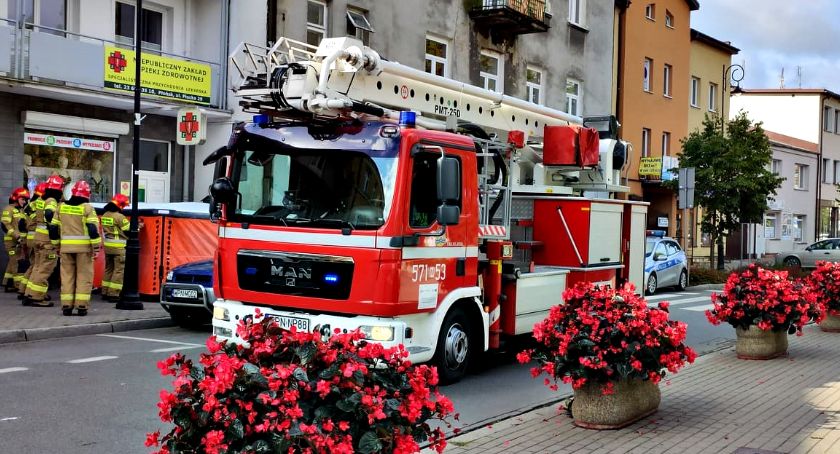 Rozłożyli skokochron, ale na szczęście to nie była próba samobójcza