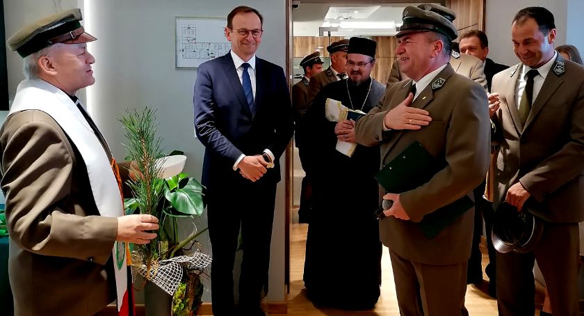 Piękna, oszczędna w formie i ekologiczna - siedziba Nadleśnictwa Płońsk oficjalnie otwarta