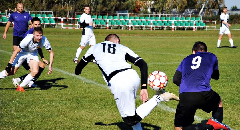Koniec serii w B klasie - tej znakomitej Gladiatora i tej słabszej Jutrzenki
