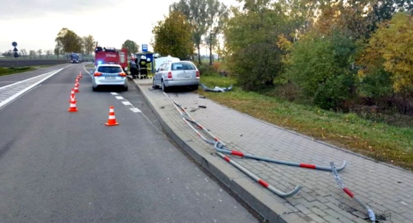 Pijany za kierownicą - na szczęście nikogo nie było na przystanku...