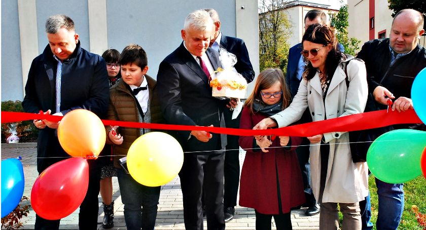 Powstał kolorowy plac zabaw - oficjalne otwarcie w SOSW Płońsk