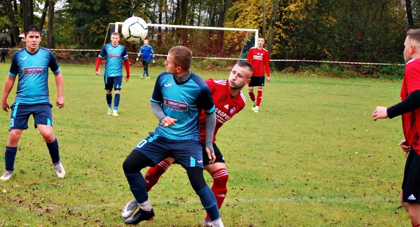 Wkra i Orlęta za trzy - z pełną pulą też Korona po wygranych derbach z Guminem