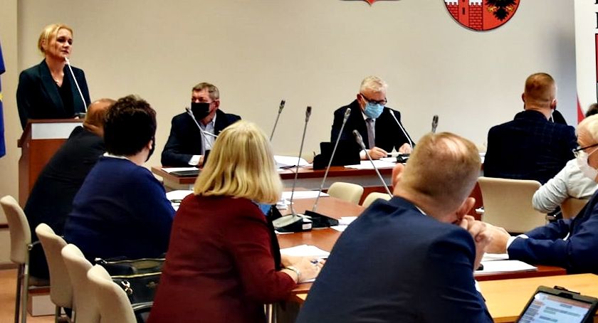 Nowa dyrektor o szpitalu na sesji - wzrosły koszty wynagrodzeń