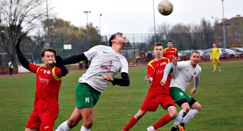 W emocjonujących derbach PAF lepszy od Sony - Błękitni poszli za zwycięskim ciosem