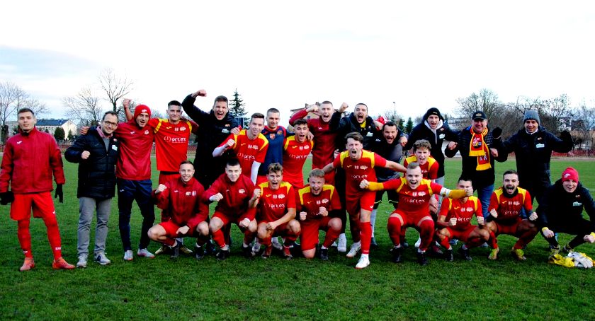 Dwie wygrane (PAF, Sona) na finał rundy okręgówki - mistrzem jesieni Płońska Akademia Futbolu!