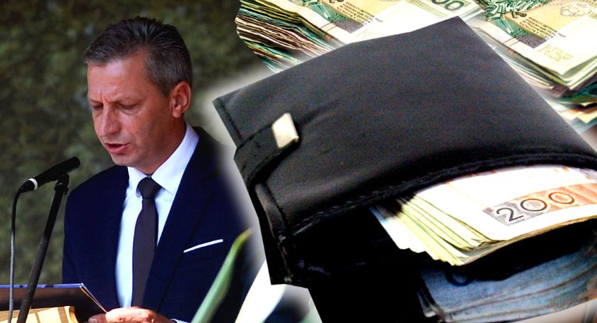 Wynagrodzenie (16.880 zł brutto) wójta gminy Joniec ustalone - diety bez zmian