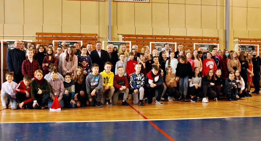 Łączy nas Kazimierz Górski - otwarcie wystawy w płońskiej hali sportowej