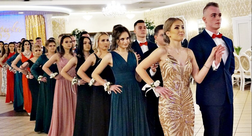 Niech żyje bal - fotorelacja ze studniówki ZS Czerwińsk