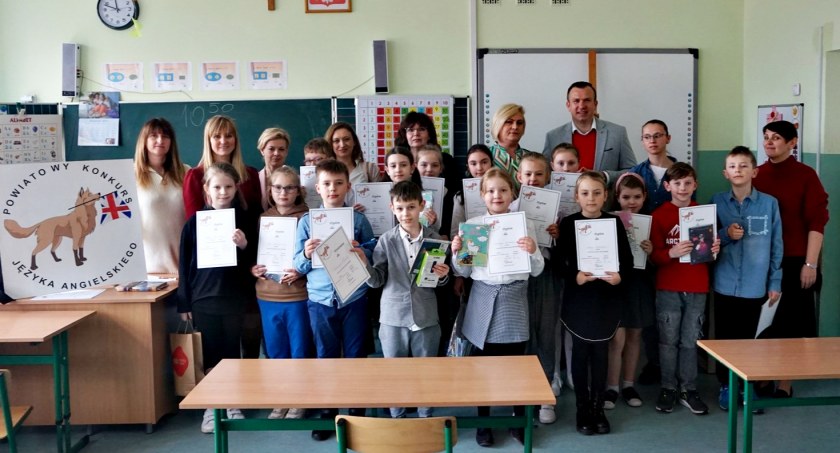 Najlepsi z angielskiego klas trzecich - powiatowy konkurs w SP Szczytno