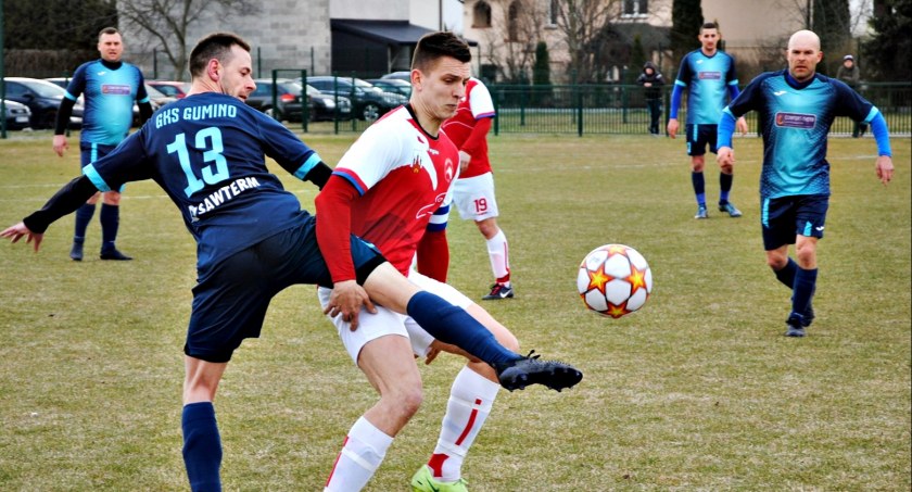 Emocjonujące derby dla Orląt i „dogoniony” remis Wkry