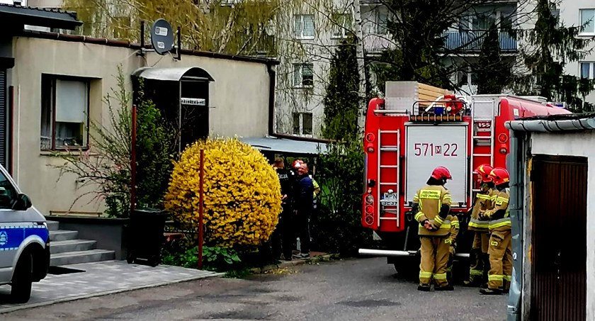 84-latkę zabrano do szpitala po zdarzeniu na Północnej