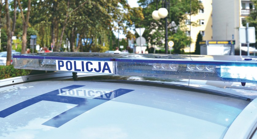 Nastolatkowie z promilami i... znakiem drogowym