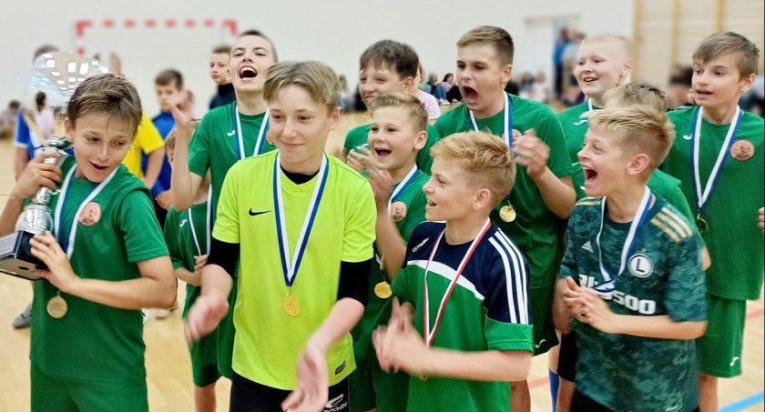 Memoriał wychowawcy piłkarskiej młodzieży Andrzeja Bujakowskiego wygrywa płońska dwójka