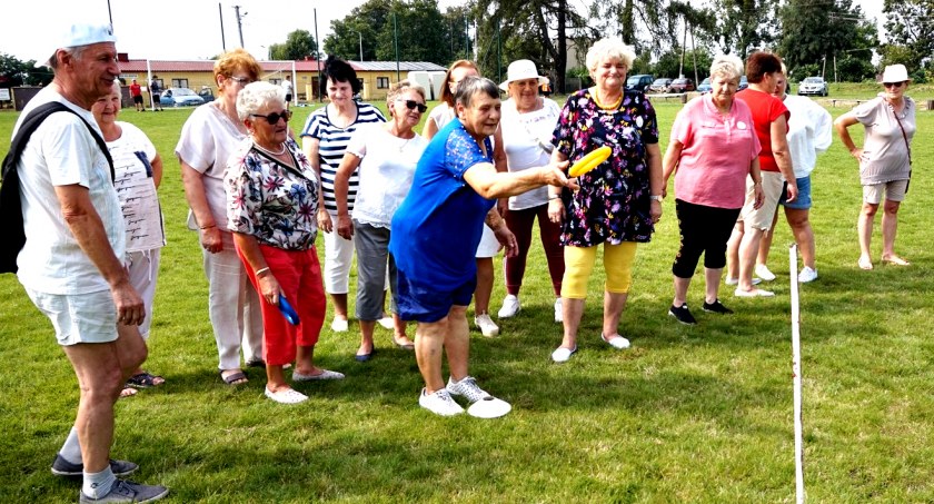 Seniorzy w Załuskach pokazali aktywność