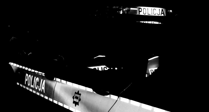 Tragicznie w Michałówku - bmw najechało na leżącego na jezdni mężczyznę