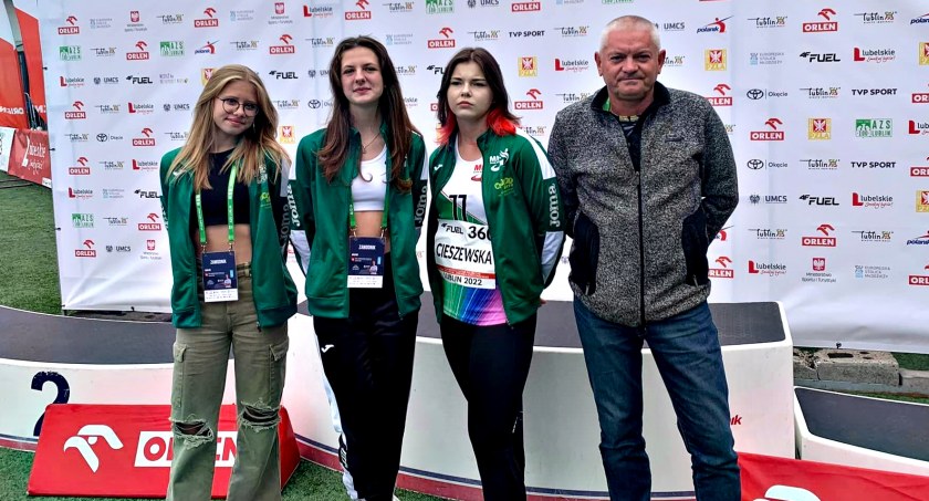 Trójka naszych - ze złotą Aleksandrą Cieszewską - na mistrzostwach Polski do lat 16